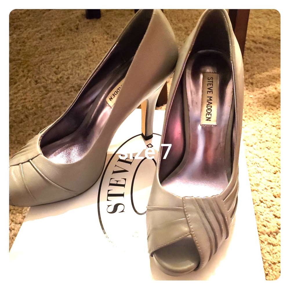Steve Madden , Heidi in heather grey lea.